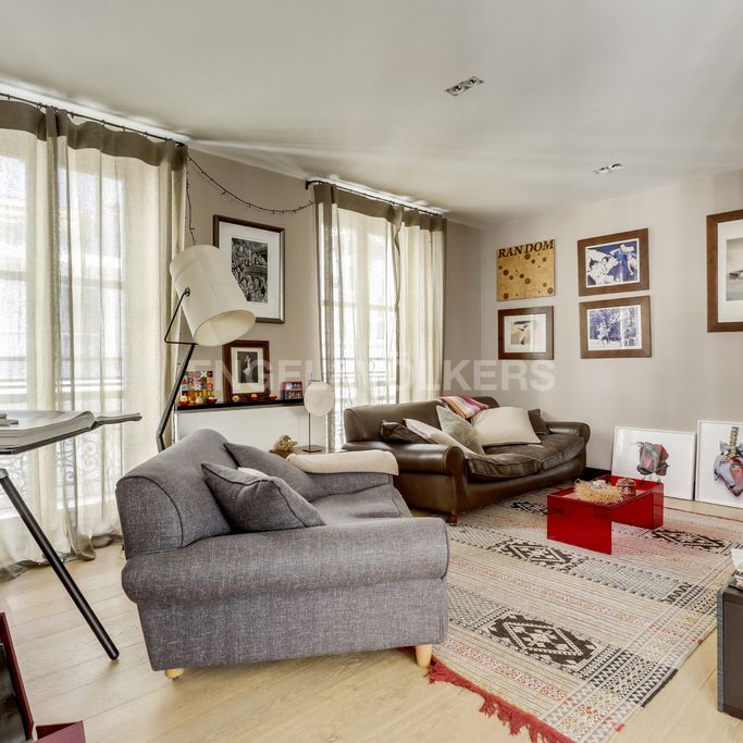 Location Appartement 12 pièces Meublé 440m² PARIS 7ème - Photo 1