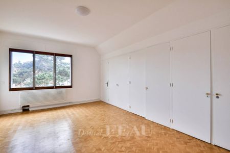 Location maison, Marnes-la-Coquette, 8 pièces, 242.51 m², ref 82397277 - Photo 4