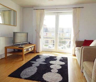 3 bedroom flat to rent - Photo 3