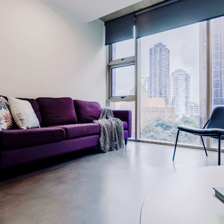 Queen Room in 5-Bed Apartment - Photo 1