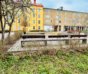 Västra Åsgatan 13 - Photo 1