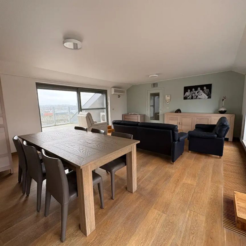 Schitterend appartement met 2 slaapkamers en autostaanplaats! - Photo 1