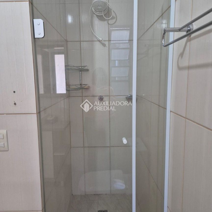 Apartamento com 1 quarto e 49m² para alugar em Teresópolis, Porto Alegre. - Photo 1