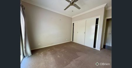 LOCATION LOCATION - Photo 2