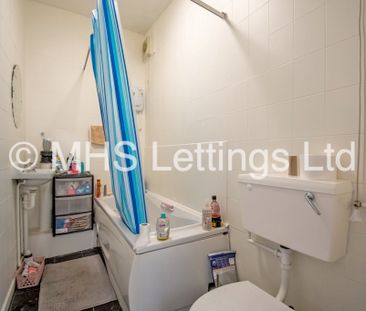 1 Bedroom Shared Flat for rent in Regent Park Avenue - Photo 5