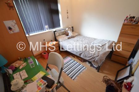 3 Bedroom Apartment for rent in The Poplars - Photo 5