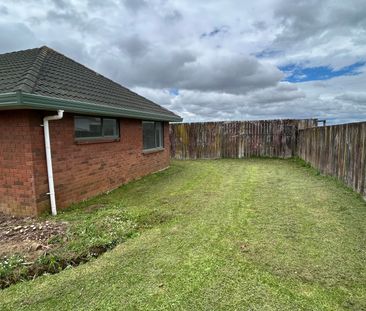 Newly renovated and Spacious Family Home - Photo 5