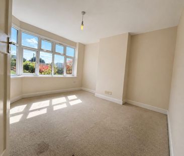 3 Bed Semi Detached, Marlow Road, High Wycombe, Buckinghamshire, HP... - Photo 5