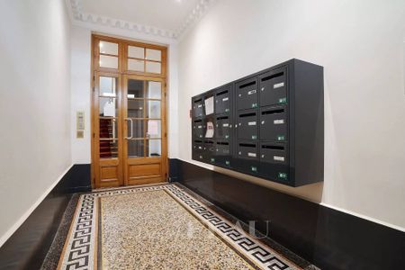 Location appartement, Paris 15ème (75015), 4 pièces, 108.36 m², ref 86347237 - Photo 3