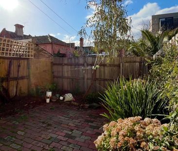 Carlton North - Photo 6