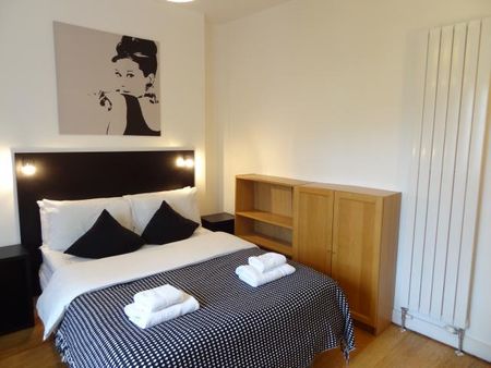 Flat 17 Cartwright Gardens, Bloomsbury WC1H 9EH - Photo 2