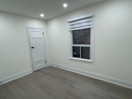 For Lease - 33 Strathmore Boulevard Unit# Upper, Toronto, Ontario - Photo 3
