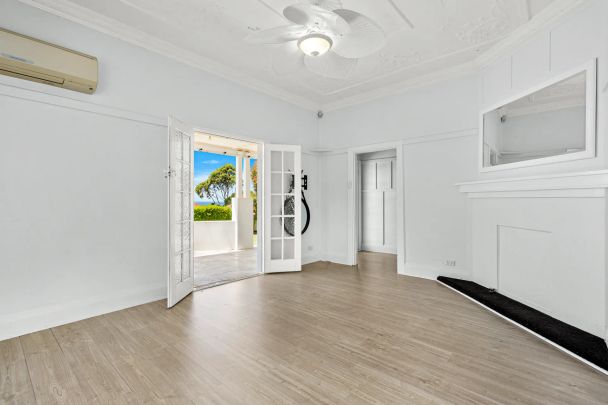 Renovated with character and class - Photo 1