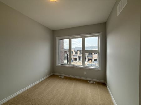 For Lease - 25 Freeman Williams Street, Markham, Ontario - Photo 4