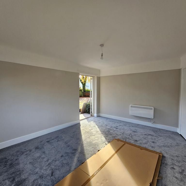 2 bedroom property to rent - Photo 1