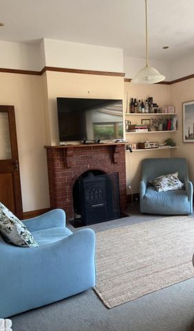 "Spacious Family Home In Popular Location Close to The City!" - Photo 2