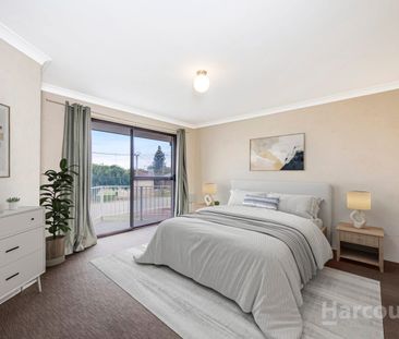 Perfectly Positioned Townhouse on a Prime Corner - Photo 2