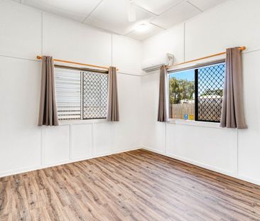 Charming Updated Cottage - Photo 2