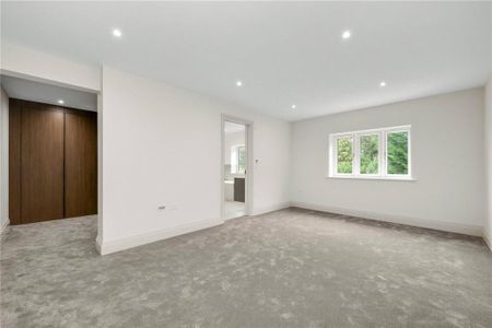 5 bedroom semi-detached house to rent - Photo 4