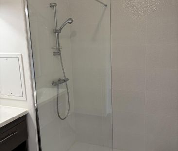 location Appartement T2 DE 42.15m² À ST LEU LA FORET - Photo 5