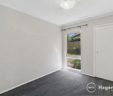 “Lovely Spacious Family Home” - Photo 2