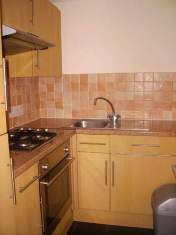 Price £850 pcm - Available Now - Furnished - Photo 2