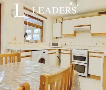 3 bedroom terraced house to rent - Photo 6