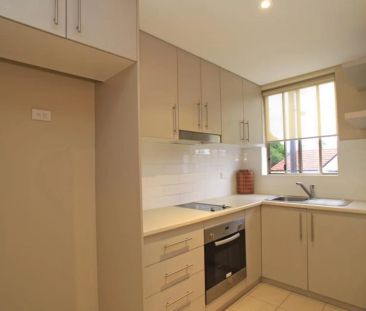 Unit 2/16 Toxteth Road, Glebe. - Photo 4