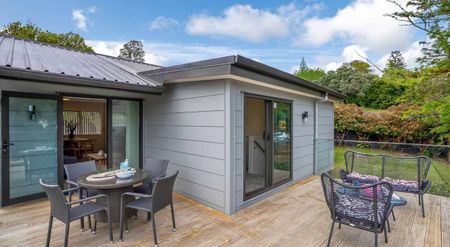 Renovated 4-Bedroom Home - Photo 5