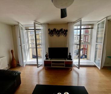 2 bedroom Flat To Let Total Size: 743 SQ FT - Photo 3