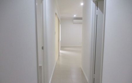 Low Maintenance Home in a Sought after Suburb - Photo 2