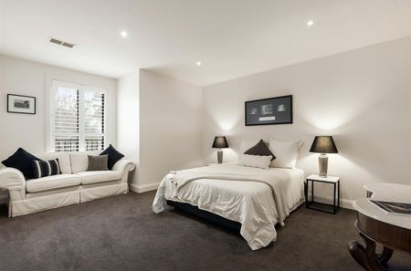 100 Well Street, Brighton VIC 3186 - House For Rent | Domain - Photo 5