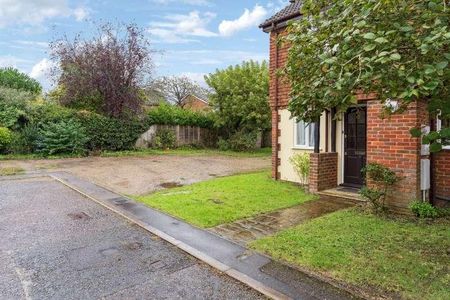 Berkeley Mews, Dedmere Rise, Marlow, SL7 - Photo 5