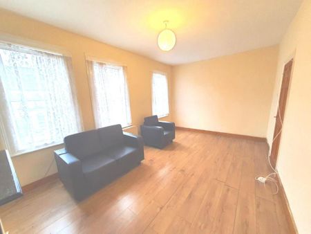 2 bedroom maisonette to rent - Photo 2