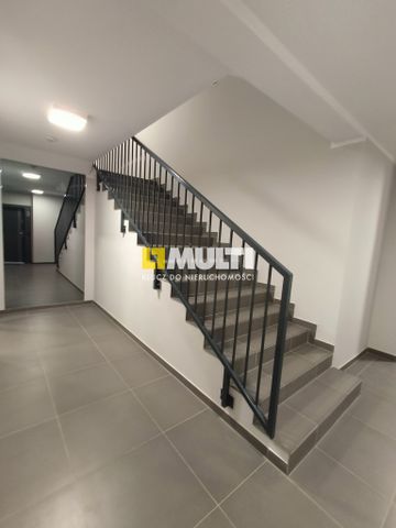 2-pokojowe mieszkanie z ogródkiem, Małe Błonia. - Фото 2