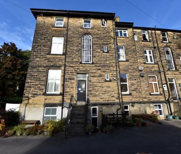 1 bedroom Flat in Springwood Road, Leeds - Photo 6