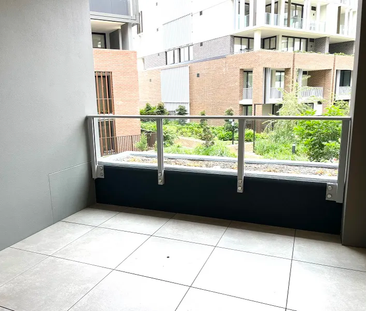 Modern 2-Bed Apartment in the Heart of Rouse Hill - Photo 6