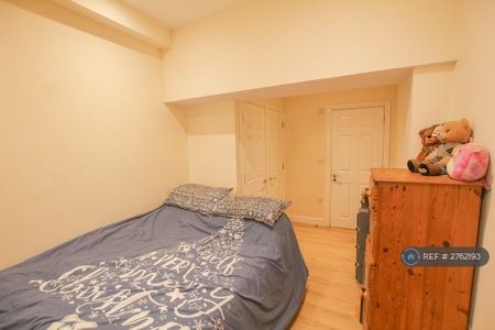 1 bedroom flat to rent - Photo 4