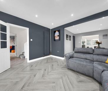 4 bedroom semi-detached house to rent - Photo 1