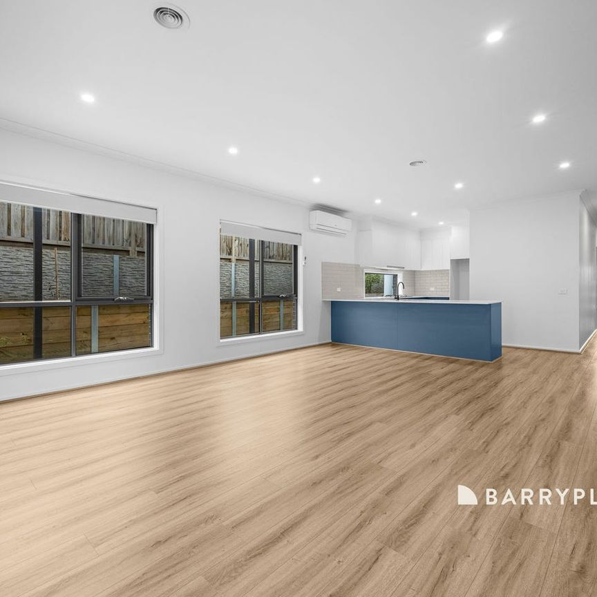 Spacious Family Home in Quiet Emberwood Pocket - Photo 1