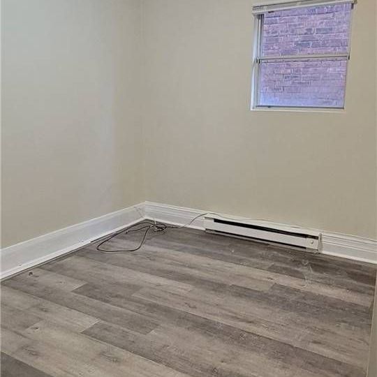 For Lease - 157 Vaughan Road Unit# 2, Toronto, Ontario - Photo 1