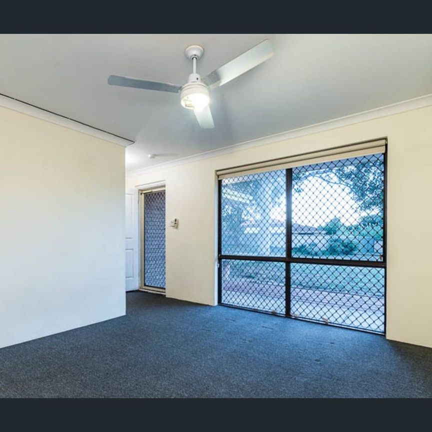 4x1 FAMILY HOME - Photo 1