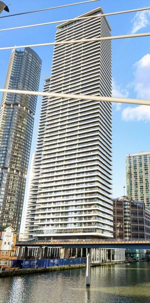 Apartment to rent in The Wardian E14 - Photo 1