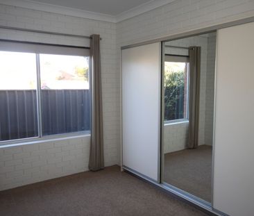 5 / 42 Inglis Street Lake Albert NSW 2650 - Photo 2