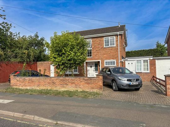 1 bedroom in a house share to rent - Photo 1