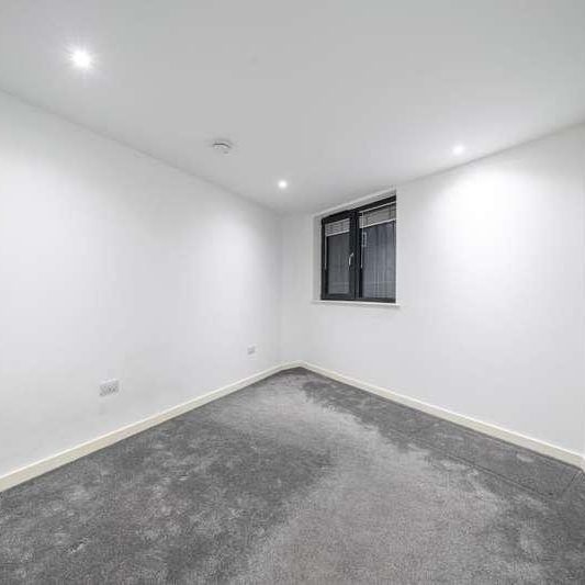 London, London, N20 - Photo 1