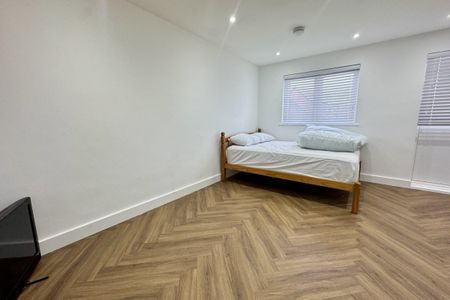 Brampton Court, Norwich - Photo 2