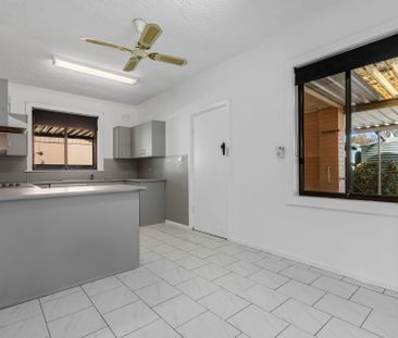 Three bedroom home with large shed - Photo 1