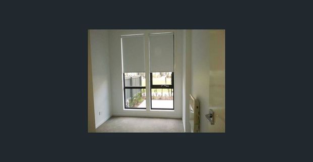 TRILEVEL SPLENDOUR - Photo 1