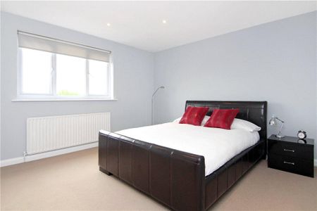 3 bedroom penthouse to rent - Photo 2